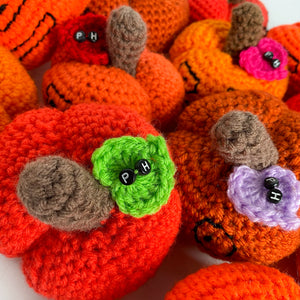 Crocheted Glassy-Lanterns